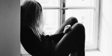 13χρονη αποκάλυψε στον πατέρα της ότι τη βίασε ο θείος της