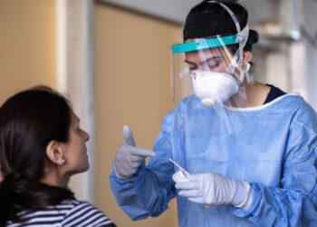 Κορωνοϊός : Ανησυχία στη Λαμία – Θετικοί στον ιό δύο έφηβοι που συμμετείχαν σε πάρτι
