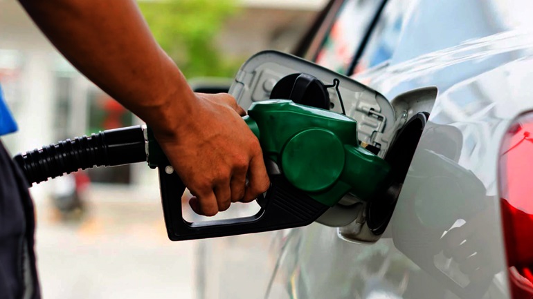 Πάνω από 2 ευρώ η βενζίνη την επόμενη εβδομάδα «Λάθος το πλαφόν, να  μειωθούν οι φόροι» - Karvasaras - Ειδήσεις από την Δυτική Ελλάδα και όλο  τον κόσμο