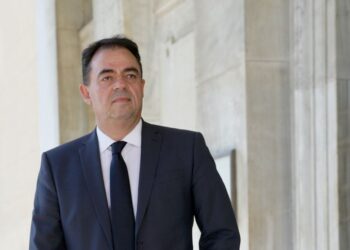 Κωνσταντόπουλος: «Σε αυτά τα διαφορετικά Χριστούγεννα ακολουθούμε τις υποδείξεις των ειδικών»
