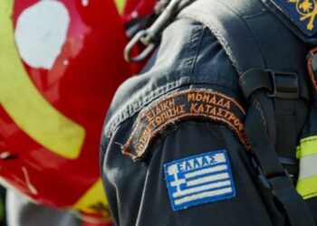 Κορωνοϊός: Υποχρεωτικός ο εμβολιασμός για όσους υπηρετούν στις ΕΜΑΚ της Πυροσβεστικής