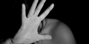Αγρίνιο: Στο κρατητήριο γιατί χαστούκισε την εν διαστάσει σύζυγό του