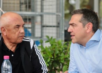 Τσίπρας και Ρότσα ήπιαν καφέ και συζήτησαν στην Ηγουμενίτσα για το χαμένο πρωτάθλημα του Παναθηναϊκού