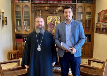 Συνάντηση Προέδρου της «Οινιαδών Ανάπτυξις» Ζαφείρη Καραβία με τον Μητροπολίτη κ. Δαμασκηνό