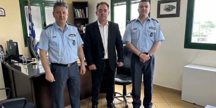 Στις δημόσιες Υπηρεσίες του Αγρινίου ο Δημήτρης Κωνσταντόπουλος