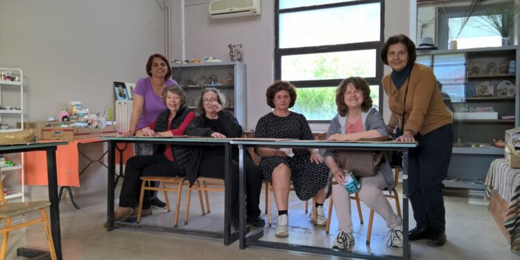 Επιτυχής η λειτουργία του εργαστηρίου: «Εικαστικές Δημιουργίες Μύτικα»
