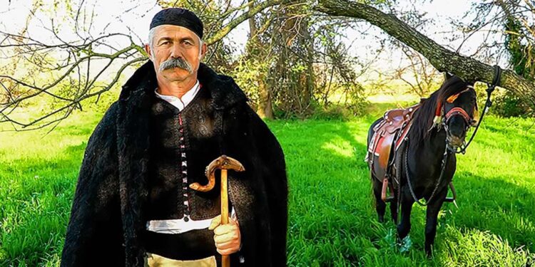 Κλέφτικο Ελληνικό Δημοτικό Τραγούδι: Μια ματιά στο παρελθόν (video)