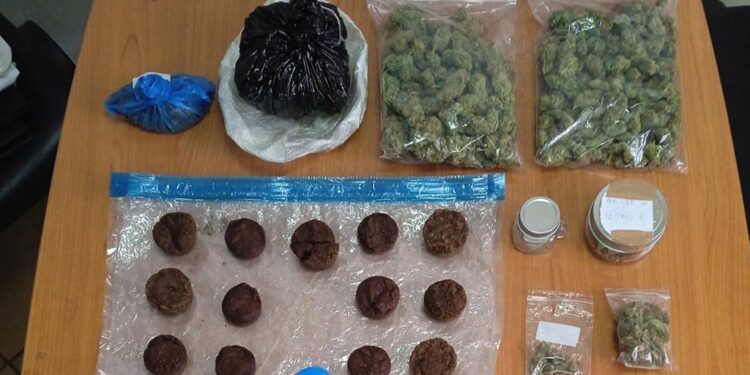 Μεσολόγγι: Δύο συλλήψεις για διακίνηση και αποθήκευση ναρκωτικών