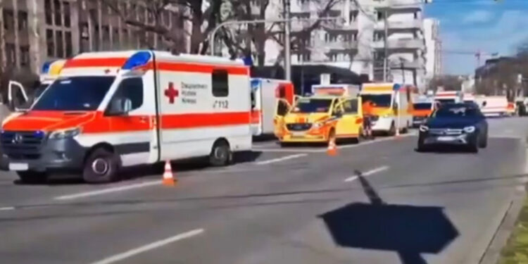 Γερμανία: Αυτοκίνητο έπεσε πάνω σε πλήθος – Συνελήφθη ο δράστης (video)