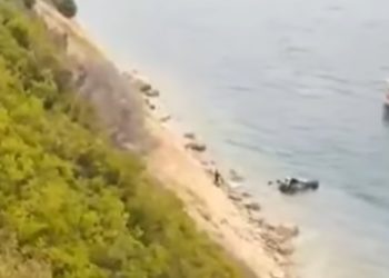 Αυτοκίνητο κατέληξε στη θάλασσα στο Κλοβίνο Φωκίδας – Νεκρή η 27χρονη οδηγός (video)