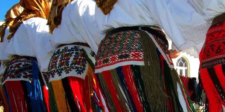 Ανοιξιάτικο Αμφιλοχίας: Μαθήματα παραδοσιακών χορών κάθε Παρασκευή