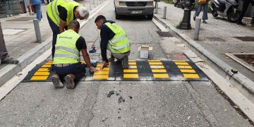 Αγρίνιο: Τοποθετήθηκαν σαμαράκια στο κέντρο της πόλης (φωτο)