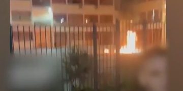 Μαθητές έβαλαν φωτιά στο σχολείο τους στο Μενίδι και το ανέβασαν στο TikTok (video)