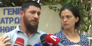 «Η καρδιά του θα γίνει αετός, θα χτυπάει και θα την ακούω»: Συγκινεί ο πατέρας του 12χρονου που πνίγηκε στον Άραχθο (videos)